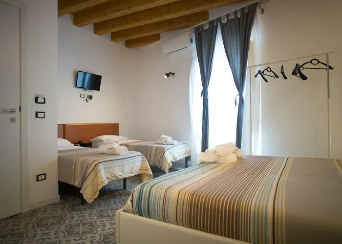 Kolymbetra Bed and Breakfast 3*