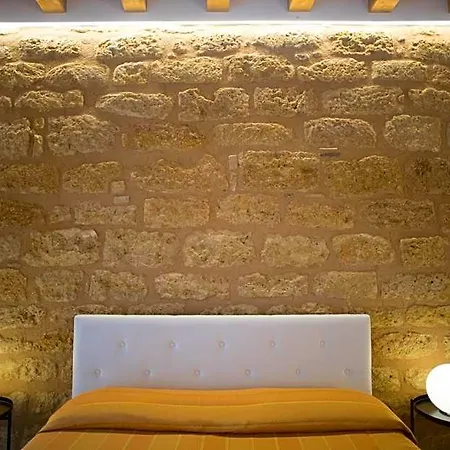 לינה וארוחת בוקר Kolymbetra 3*